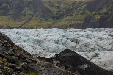 Boyalı Buz Dağı çevresinde