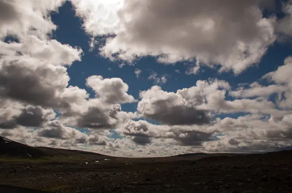Небо з хмари в Ісландії — стокове фото