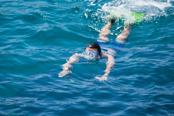 Swimming in the sea — Stock Photo, Image