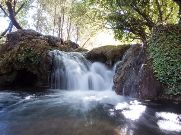 Cachoeira no rio Hueznar Fotos De Bancos De Imagens