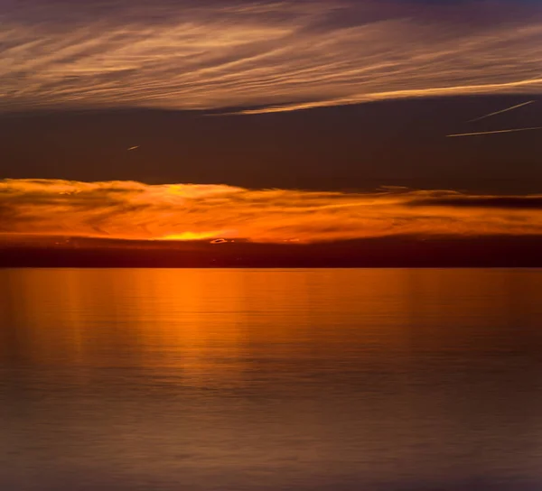Золотой Закат Над Озером Онтарио — стоковое фото
