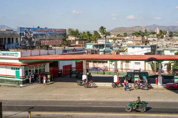 Distributore di benzina a Santiago De Cuba — Foto Stock