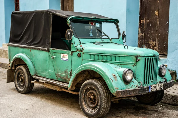 Viejo coche vintage — Foto de Stock