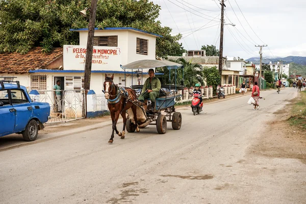 Cuba, Trinidad carroña tirada por caballos —  Fotos de Stock