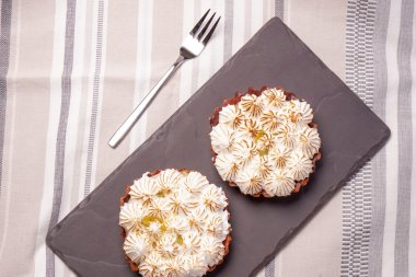 limon kremalı pasta