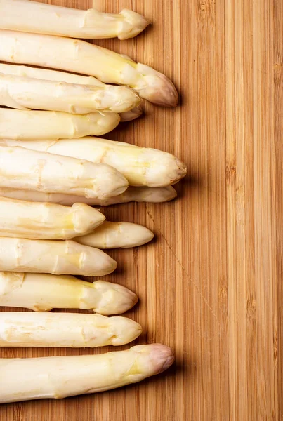 Delicate organic white asparagus — Stock Photo, Image