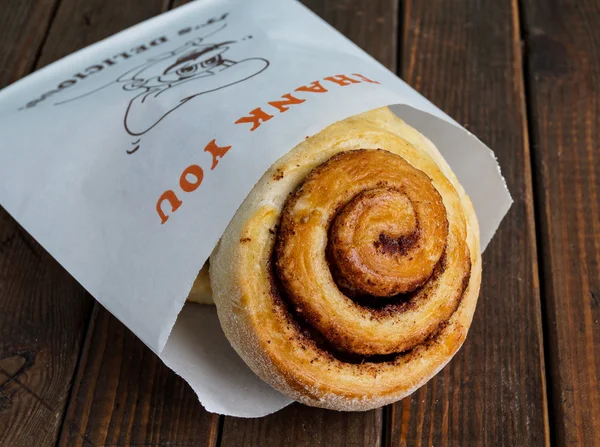 Tasty cinnamon buns — Stock Photo, Image