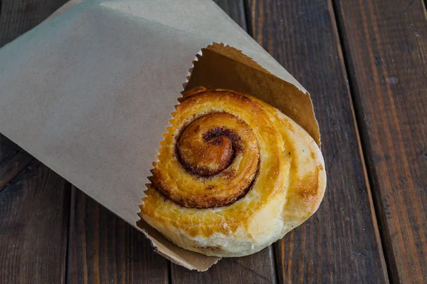 Tasty cinnamon buns — Stock Photo, Image