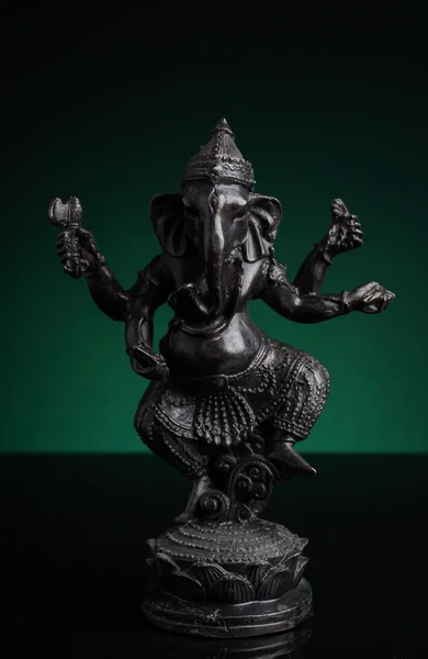 Statue des hinduistischen Gottes Ganesha — Stockfoto