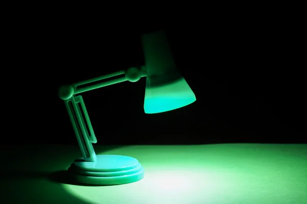Geïsoleerde bureaulamp — Stockfoto