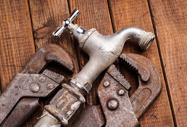 Working tools, plumbing, pipes and faucets — Stock Photo, Image