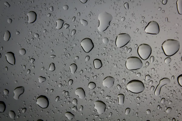 Doğadan camına soyut su damlası.