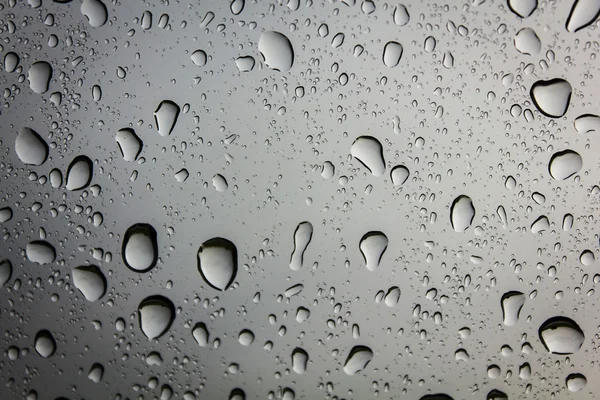 Doğadan camına soyut su damlası.