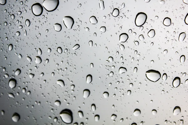 Doğadan camına soyut su damlası.