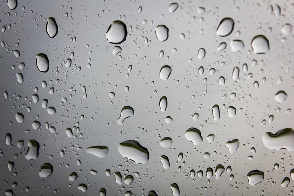 Doğadan camına soyut su damlası.