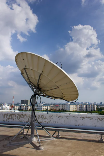 Uydu anteni telekomünikasyon için