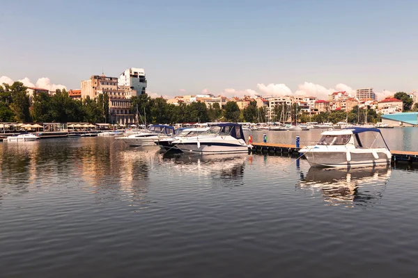 Köstence Limanı, Karadeniz kıyısında