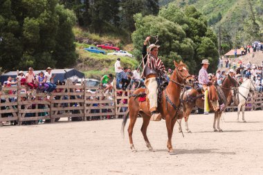 Yerli kovboy bir kement atma