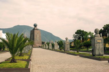 Mitad Del Mundo