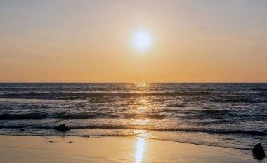 parlak yaz günbatımı