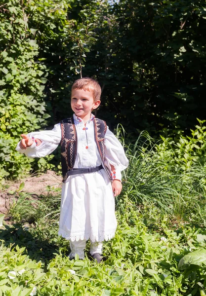Крестьянское дитя Румынии — стоковое фото