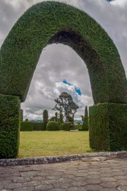 Tulcan mezarlık bulunur kalkerli toprak
