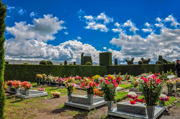 Tulcan, Equador, o mais elaborado cemitério do jardim topiário — Fotografia de Stock
