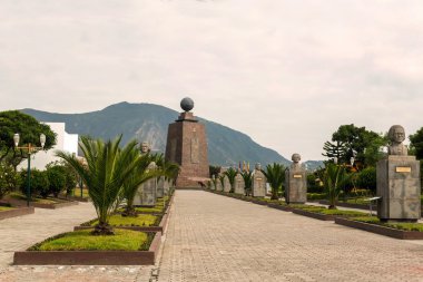 Mitad Del Mundo, Pichincha il