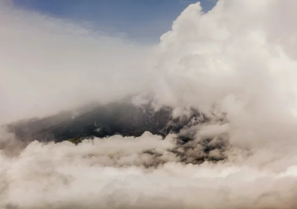 南美洲通古拉瓦火山爆炸 — 图库照片