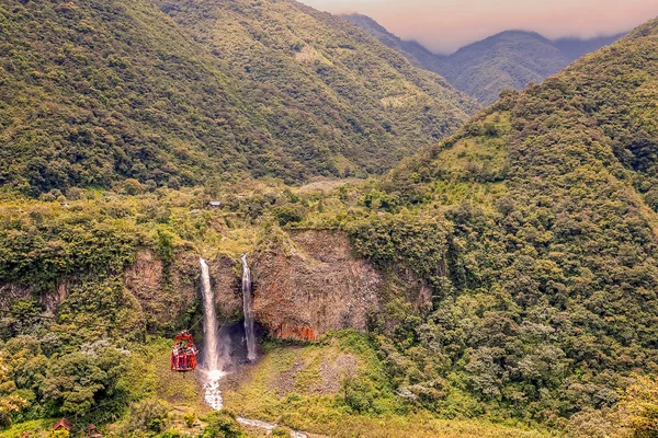 Водопад Свадебная вуаль также известен как водопад Манто де ла Новия — стоковое фото