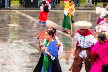 Genç yerli kutluyor 