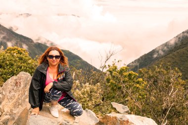 mutlu bir kadın tatil 