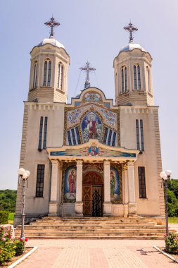 Ortodoks Manastırı önden görünümü