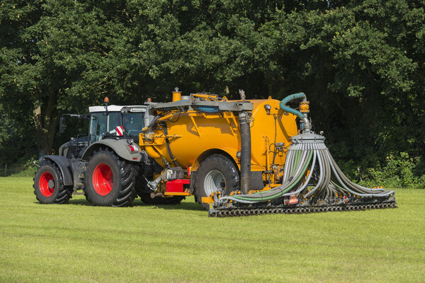 инъекции навоза на пастбище
