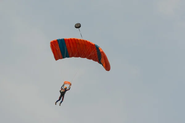 Paracaidista en el aire — Foto de Stock