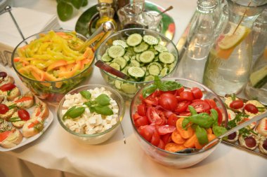 Salata büfesi - bir dizi RESTAURANT resmi.