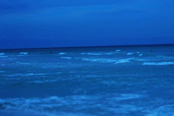 Florida 'da gün batımında plaj
