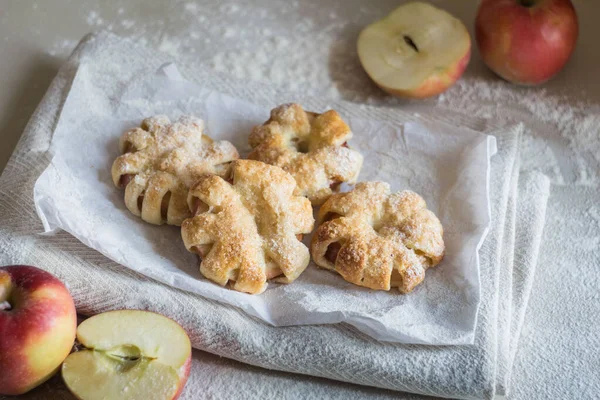 Puff Pastry Apple Pastry Turnovers Buns White Paper Fresh Apples — Stock Photo, Image