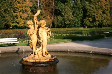 Cupids trompet çeşme