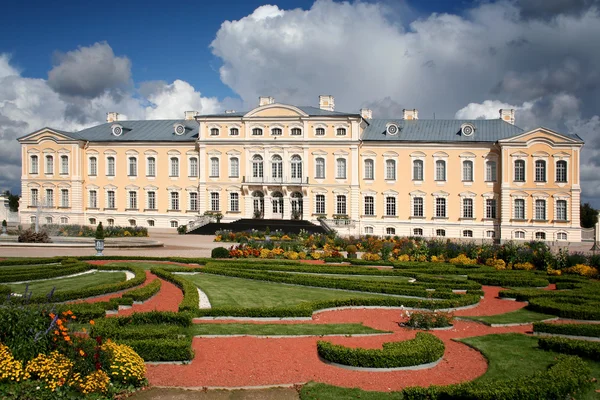 Rundale Palace tuin — Stockfoto