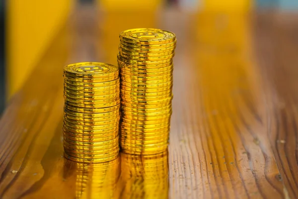Yakın plan Altın Bitcoin arka planı. Bitcoin şifreli para birimi. Busi.