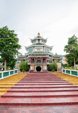 Antik Asya tapınağının dış görünüşü 