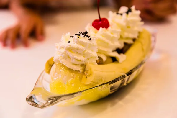 Banana Split Postre Cerca — Foto de Stock