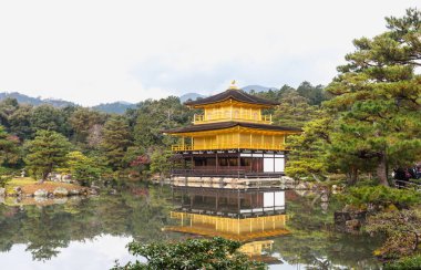 Kinkaku-ji, Altın Pavyon, Japonya, Kyoto 'da bir Zen Budist tapınağı.