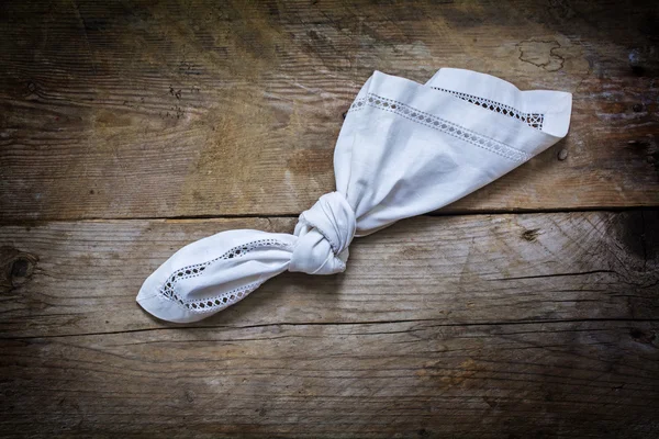 Υπενθύμιση, κόμπο σε μαντήλι από λευκό πανί σε ρουστίκ ξύλινες σανίδες — Φωτογραφία Αρχείου