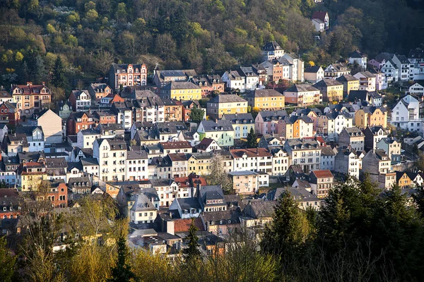 Pattern of houses built mountainside where in Idar Oberstein, Ge — Stock Photo, Image