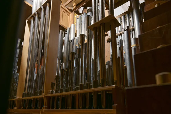 Inneren Einer Kirchenorgel Register Mit Verschiedenen Pfeifen Aus Metall Musikinstrument — Stockfoto