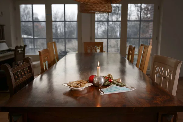 Bir Tanesi Için Tatil Yanan Mum Noel Süslemesi Geniş Bir — Stok fotoğraf