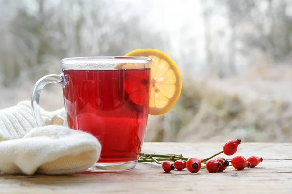 Hot Red Rose Hip Tea Lemon Slice Glass Mug Rustic — Stock Photo, Image