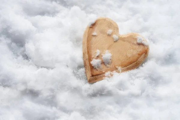 Rustic Wooden Wooden Heart Shape Snow Natural Love Symbol Valentines — Stock Photo, Image